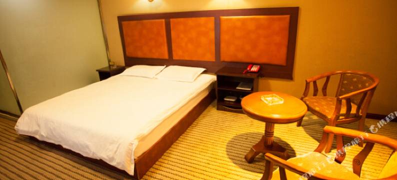 东鑫宾馆(石河子开发区汇林大厦店)图片