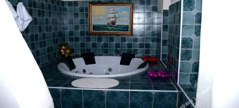 萌翻酒店(保定韩庄华电二校店)图片