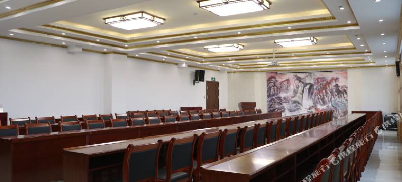 共和玉龙酒店图片