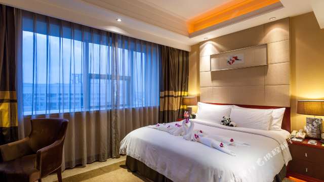 199元 成都瑞城名人酒店 高级大床房2晚