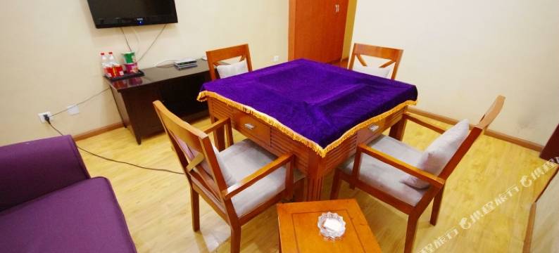 江油纪念碑酒店图片