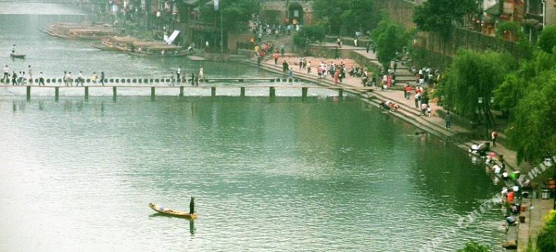 凤凰老同学宾馆图片