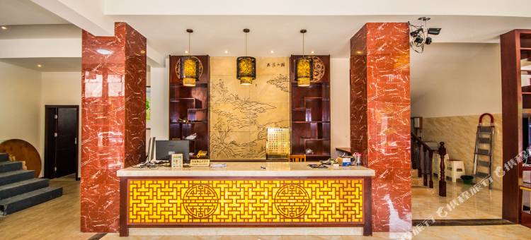 雨山居酒店(峨眉山报国寺店)图片