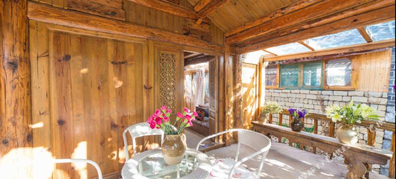 丽江凤衔吉客栈图片