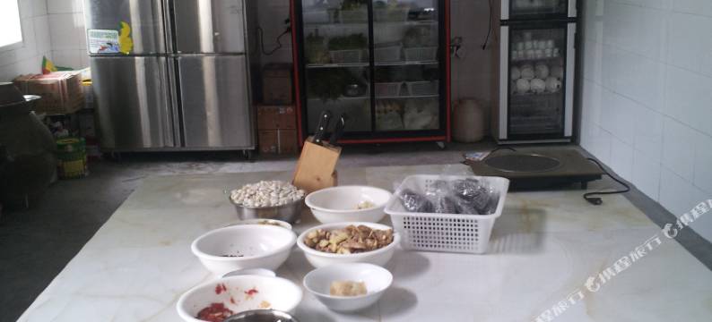 雷波马湖骏景酒店图片