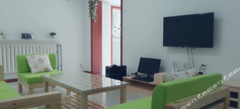 拾光青年旅社(西安大雁塔北广场店)图片