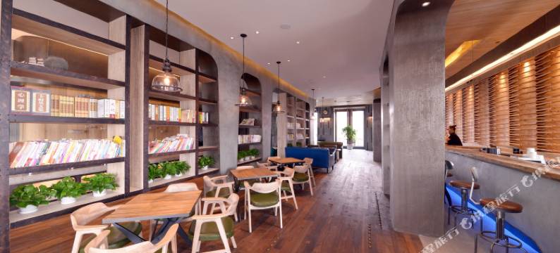 哈尔滨如景航运江景酒店(松花江中华巴洛克街区地铁站店)图片