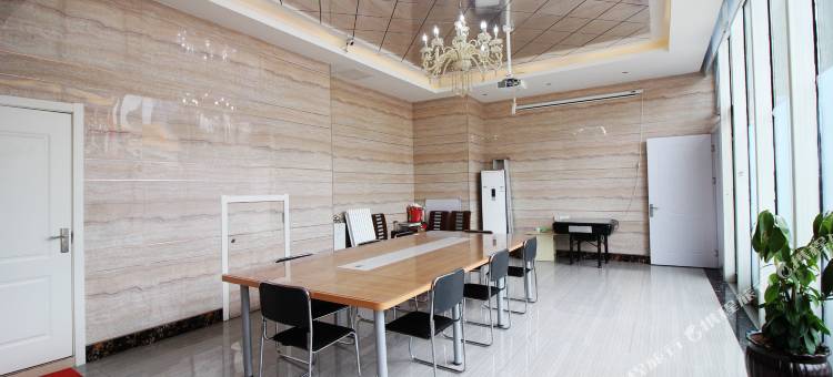 青岛金豪商务宾馆(万达广场西吴家村地铁站店)图片