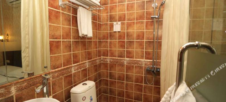 阿哆娜假日酒店(袁家岗地铁站重医医科大学附属一院店)图片