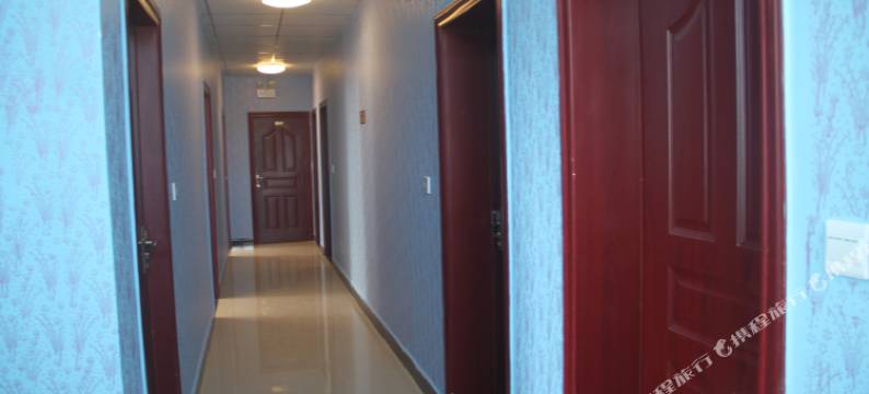 泸定海螺沟金开古镇宾馆图片