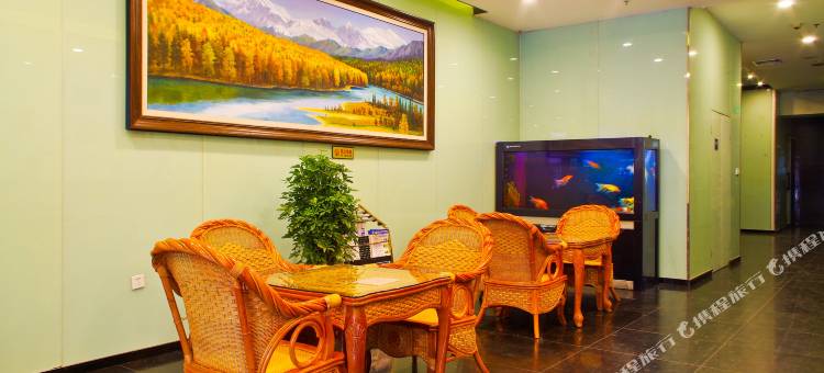 扬子水都宾馆(乌鲁木齐火车南站店)图片