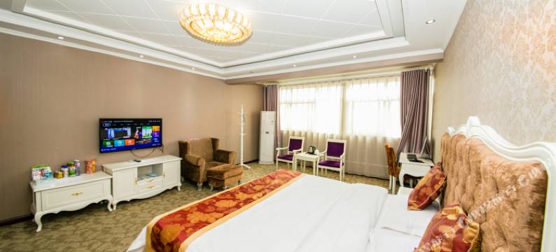 尉氏苏元春天假日酒店图片