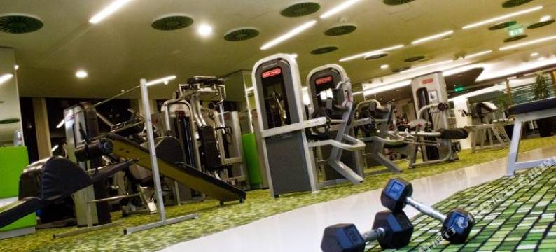 科尔文度假公寓式酒店(Corvin Holiday Apartments Hotel)图片