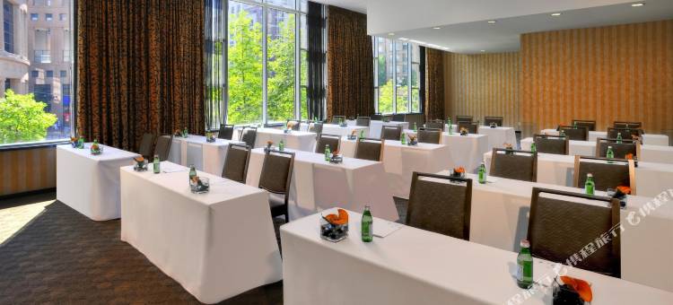温哥华市中心希尔顿酒店(Hilton Vancouver Downtown)图片