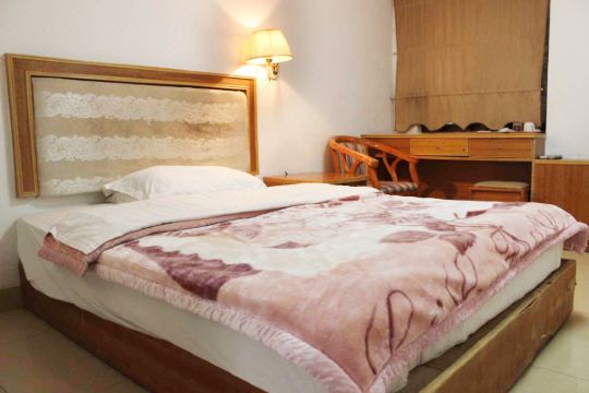 广东,乐昌,坪石镇金鸡中路9号显示地图民宿乐昌鸿达旅业携程酒店乐昌