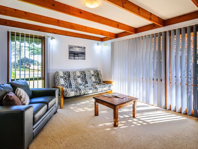 Sandy＇s Place Hotel Overview