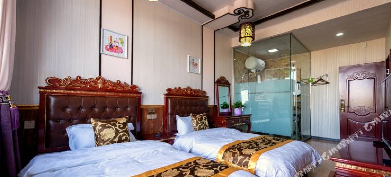 多伦鸿悦燕京客栈图片