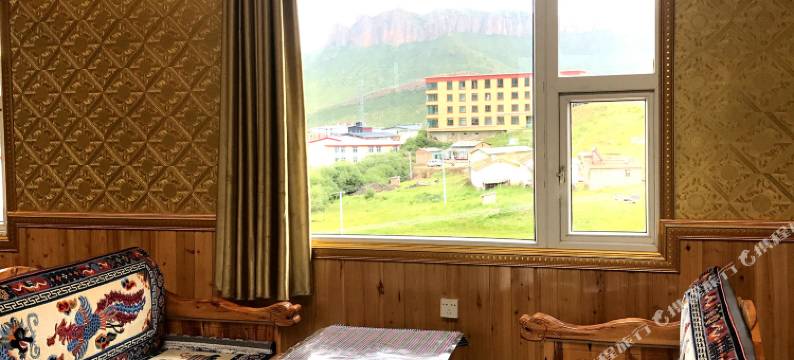 若尔盖白龙江大酒店图片