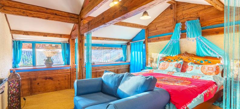 丽江束河五彩里阁客栈图片