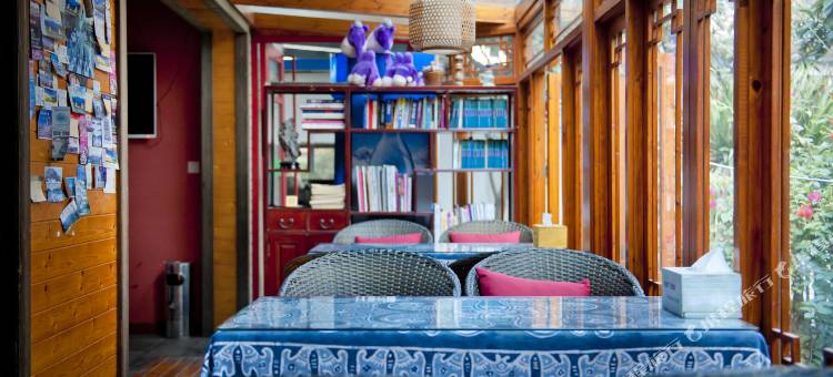 江畔·繁花茚舍图片