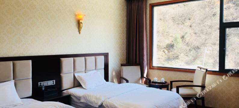 理县米亚罗雪山假日酒店图片