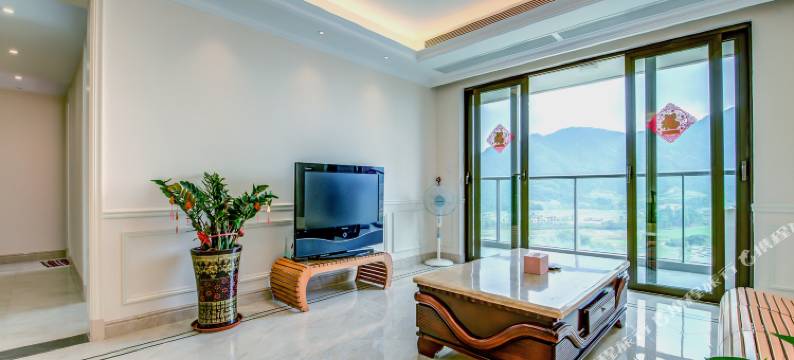 珠海情侣路歌剧院旁3房东南向壮阔海景居公寓(朝阳路分店)图片