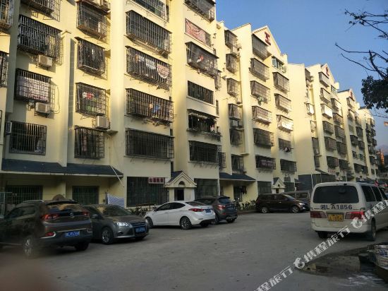 莽山丛树坝贺萍住宿_地址:莽山镇丛树坝小区一单