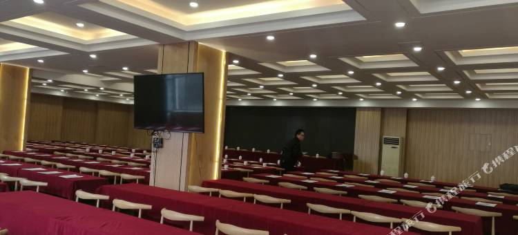 艺龙瑞云酒店(内蒙古大学北校区桃李湖店)图片