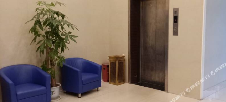 南京又一天轻奢酒店(万寿地铁站高力汽配城店)图片