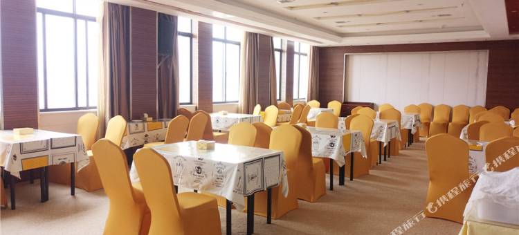 牟定化湖成际大酒店图片