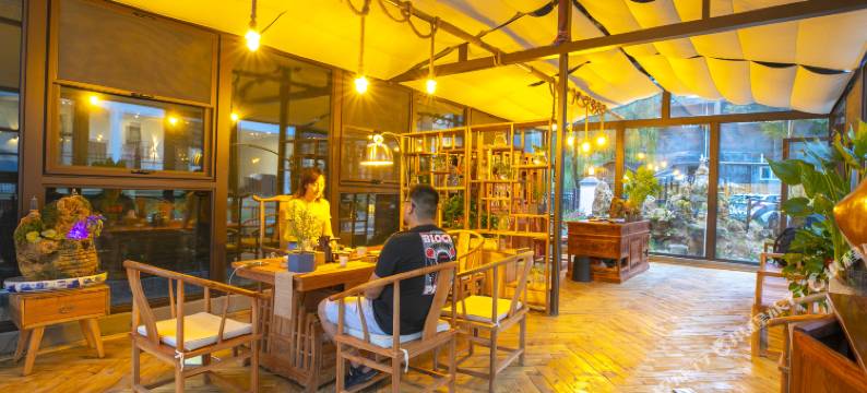 花宿客栈(重渡沟演艺广场店)图片