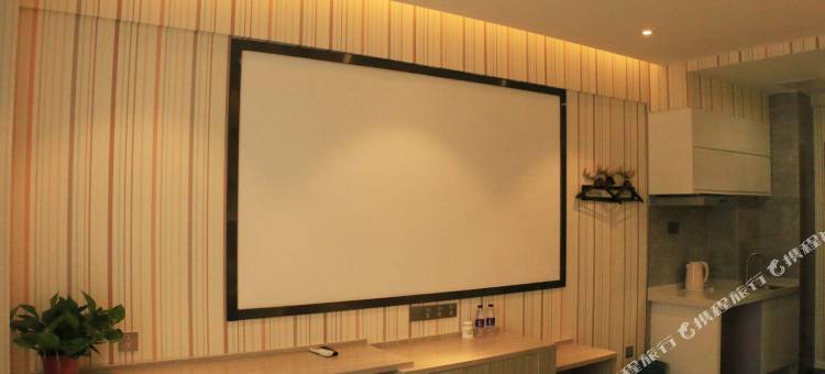 相遇欢影酒店(梅溪湖步步高一师范西校区地铁站店)图片