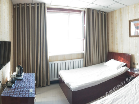 哈巴河新鹏旅社