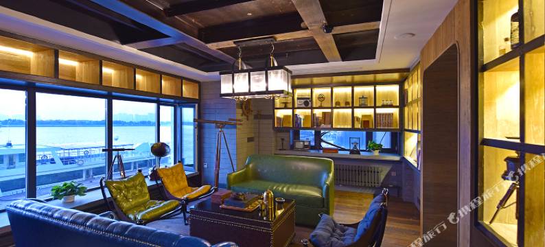 哈尔滨如景航运江景酒店(松花江中华巴洛克街区地铁站店)图片