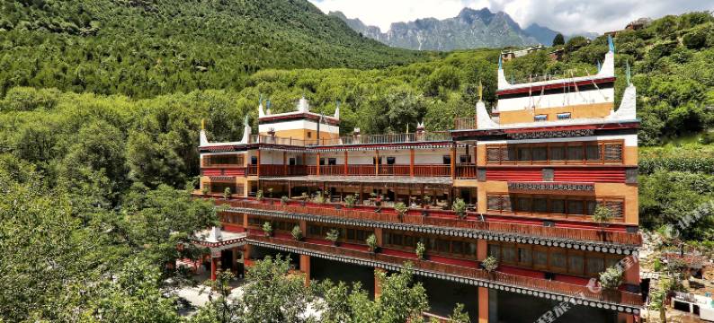 丹巴甲居三姐妹客栈图片