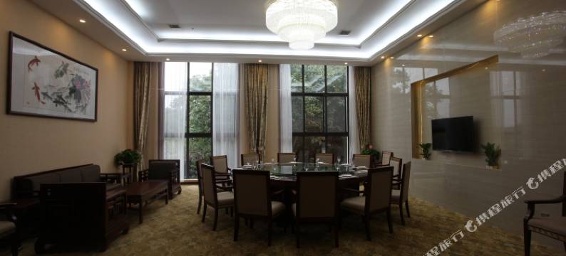 泗水安山春秀酒店图片