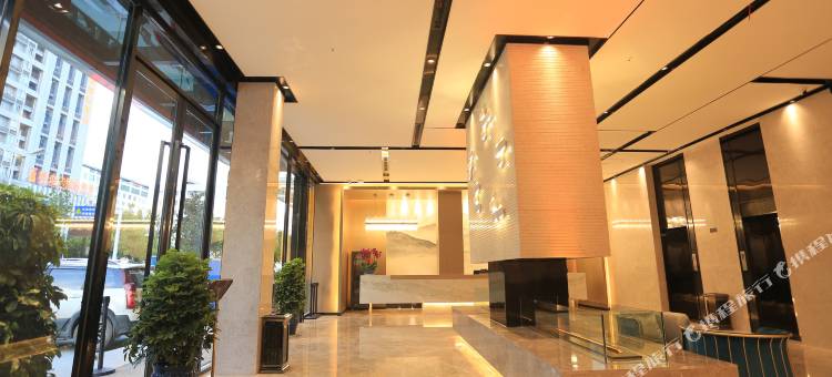 纽宾凯朗逸酒店(武汉黄鹤楼音乐学院店)图片