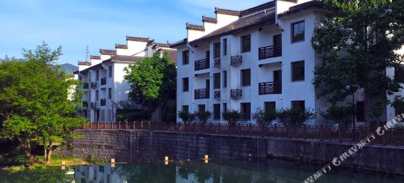 黄山浦溪河畔假日酒店图片