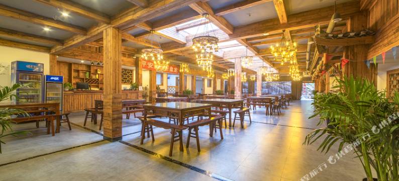 张家界盘龙山庄(黄龙洞景区店)图片