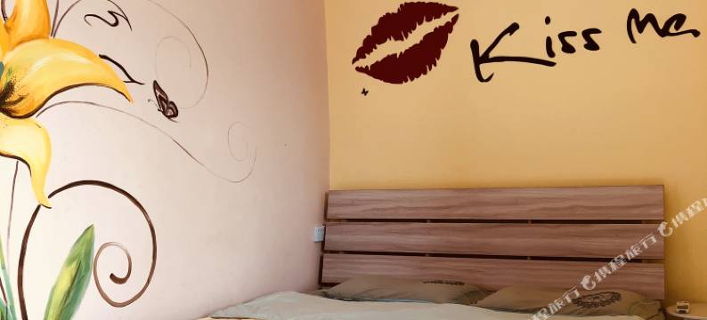 涠洲岛花儿开了海边客栈图片