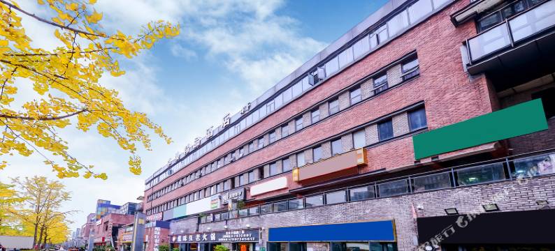 卓澳精品酒店(重庆金开大道鸳鸯轻轨站店)图片