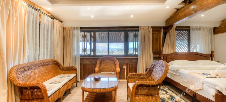 腾冲花大门古民宿图片