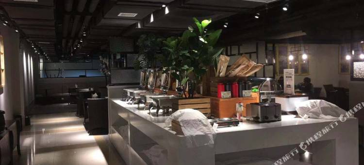 M·喆缦智能轻奢酒店(衢州国金中心水亭门店)图片