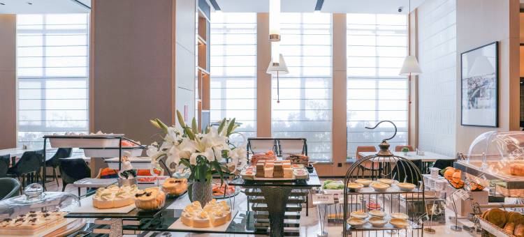 淄博高新区高铁北站亚朵酒店图片