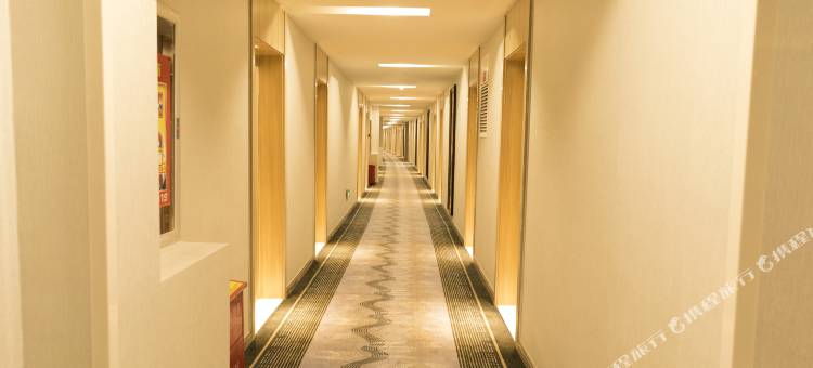 速8酒店(托克逊圣源店)图片