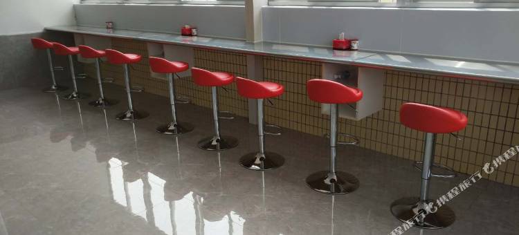 尚客优连锁酒店(信宜银湖路店)图片