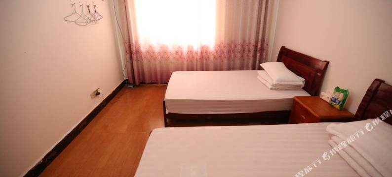 龙岗家庭旅馆(南昌西站店)图片