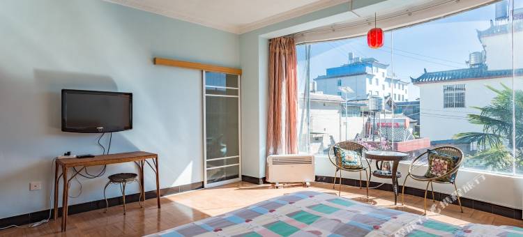 玉龙丽人国特色纳西庭院图片