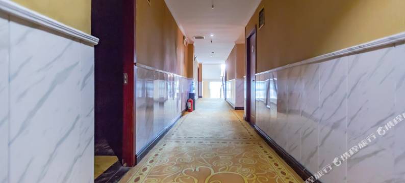 镇平华廷商务宾馆图片