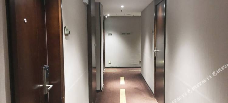 精途酒店(黄石北站磁湖景区店)图片